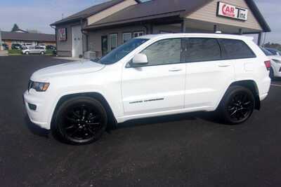 2018 Jeep Grand Cherokee, $17999.0. Photo 1