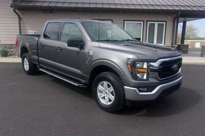2023 Ford F150 Crew Cab, $32999.0. Photo 2