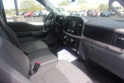 2023 Ford F150 Crew Cab, $32999.0. Photo 8