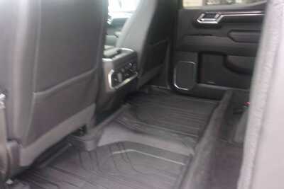2022 Chevrolet 1500 Crew Cab, $32999.0. Photo 9