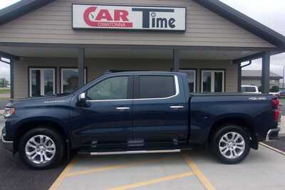 2022 Chevrolet 1500 Crew Cab, $32999.0. Photo 1