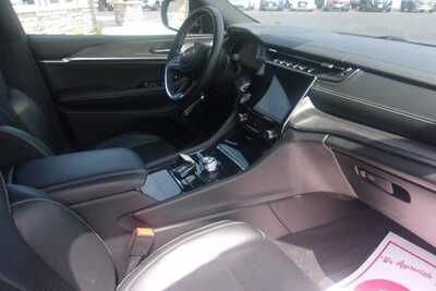 2021 Jeep Grand Cherokee L, $28349.0. Photo 6