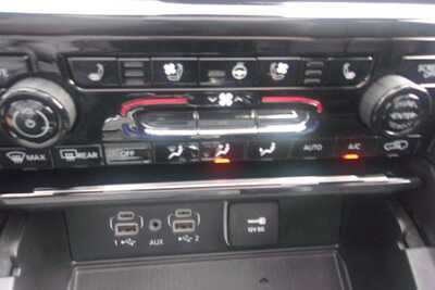 2023 Jeep Grand Cherokee, $28349.0. Photo 11