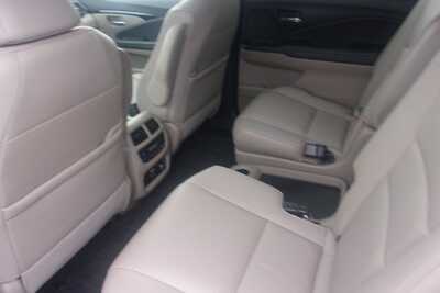2022 Honda Pilot, $27349.0. Photo 11