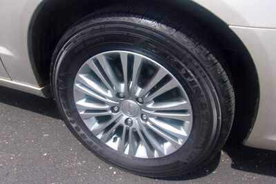 2013 Chrysler Town & Country, $7349.0. Photo 6