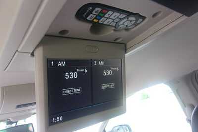 2013 Chrysler Town & Country, $7349.0. Photo 9
