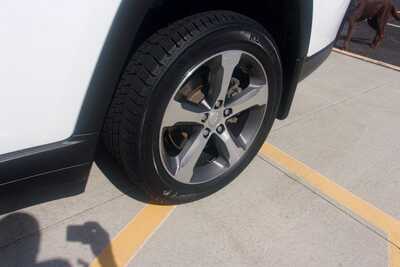 2023 Jeep Grand Cherokee L, $26349.0. Photo 7