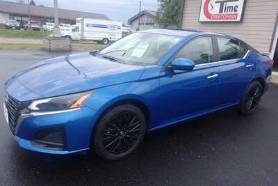 2025 Nissan Altima, $21349.0. Photo 2