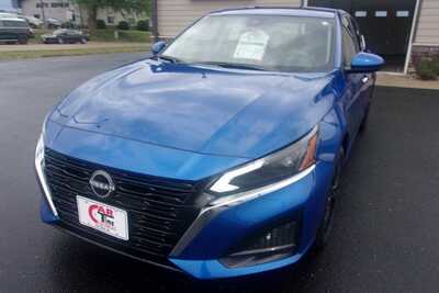 2025 Nissan Altima, $21349.0. Photo 3