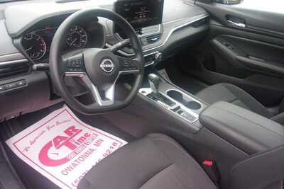 2025 Nissan Altima, $21349.0. Photo 8