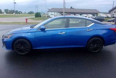 2025 Nissan Altima, $21349.0. Photo 1