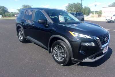 2023 Nissan Rogue, $16349.0. Photo 2