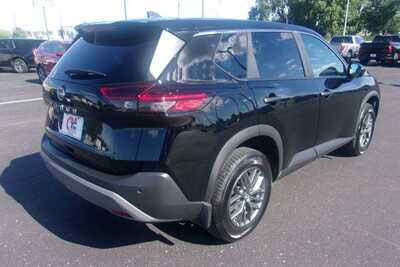 2023 Nissan Rogue, $16349.0. Photo 4