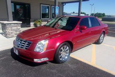 2009 Cadillac DTS, $6849.0. Photo 2
