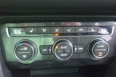 2018 Volkswagen Tiguan, $13349.0. Photo 12