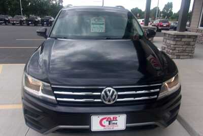 2018 Volkswagen Tiguan, $13349.0. Photo 4