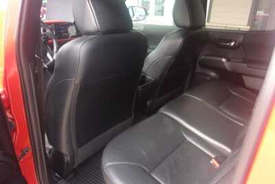 2018 Toyota Tacoma, $23349.0. Photo 9