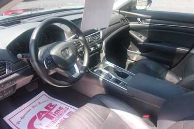 2018 Honda Accord, $15349.0. Photo 6