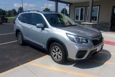 2020 Subaru Forester, $15349.0. Photo 2