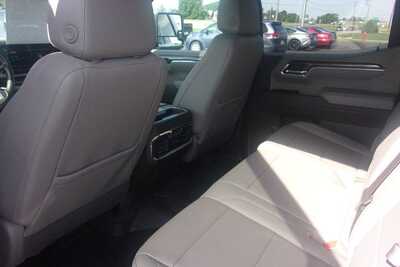 2024 Chevrolet 1500 Crew Cab, $35349.0. Photo 7