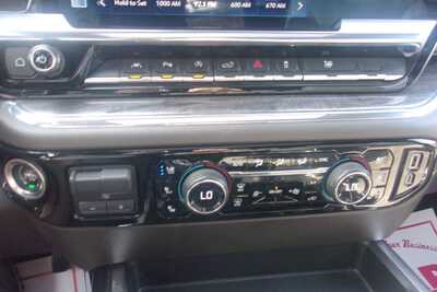 2024 Chevrolet 1500 Crew Cab, $35349.0. Photo 9