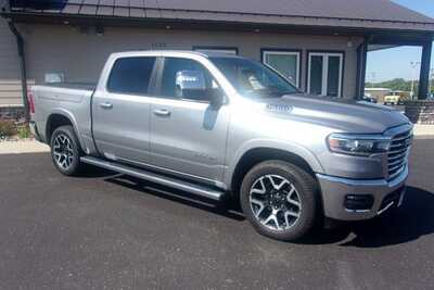 2025 RAM 1500 Crew Cab, $37349.0. Photo 2