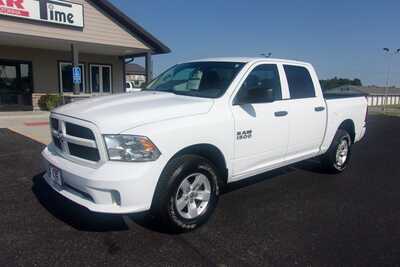 2017 RAM 1500 Crew Cab, $14349.0. Photo 2