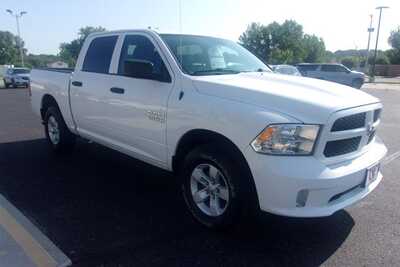 2017 RAM 1500 Crew Cab, $14349.0. Photo 4