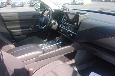 2024 Nissan Pathfinder, $23349.0. Photo 7
