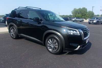 2024 Nissan Pathfinder, $23349.0. Photo 1
