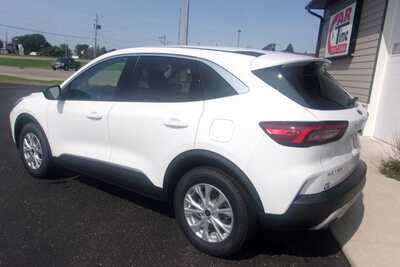 2023 Ford Escape, $15349.0. Photo 4