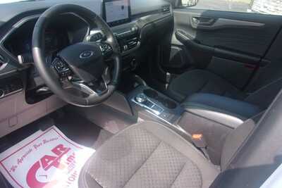 2023 Ford Escape, $15349.0. Photo 9