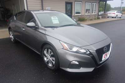 2020 Nissan Altima, $13349.0. Photo 3