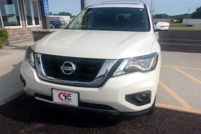 2017 Nissan Pathfinder, $13349.0. Photo 3