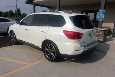 2017 Nissan Pathfinder, $13349.0. Photo 4