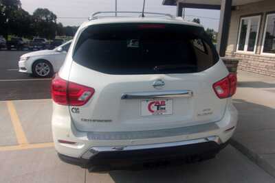 2017 Nissan Pathfinder, $13349.0. Photo 5