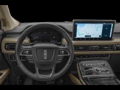 2022 Lincoln Nautilus, $27349.0. Photo 4