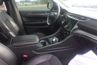 2024 Jeep Grand Cherokee L, $26349.0. Photo 7