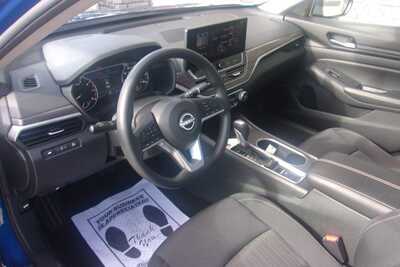 2025 Nissan Altima, $20349.0. Photo 8