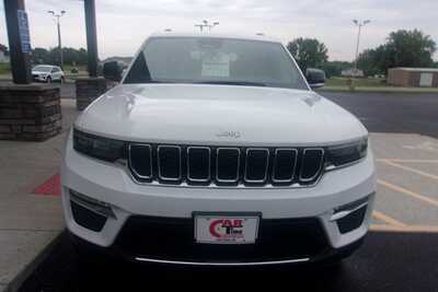 2024 Jeep Grand Cherokee, $30349.0. Photo 4