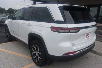 2024 Jeep Grand Cherokee, $30349.0. Photo 5