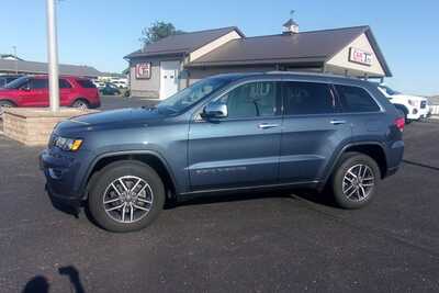 2020 Jeep Grand Cherokee, $18349.0. Photo 1