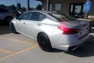 2025 Nissan Altima, $20349.0. Photo 5