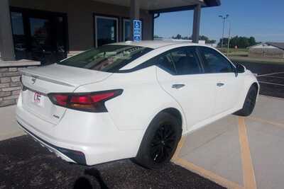 2025 Nissan Altima, $20349.0. Photo 3