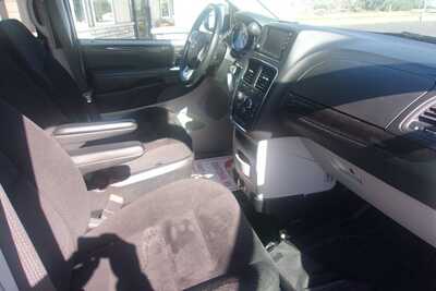 2018 Dodge Caravan, Grand, $22349.0. Photo 7