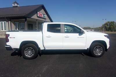 2024 Chevrolet Colorado Crew Cab, $26349.0. Photo 1