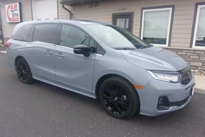 2025 Honda Odyssey, $33349.0. Photo 2