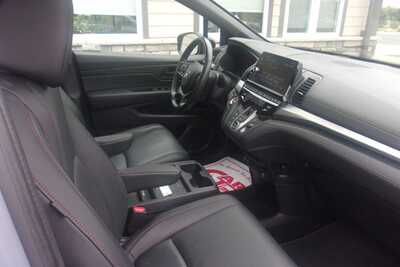 2025 Honda Odyssey, $33349.0. Photo 9