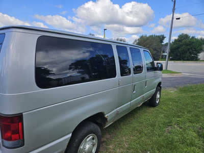 2008 Ford Van,Passenger, $3490. Photo 2