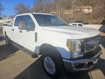 2019 Ford F350 Crew Cab, $21750. Photo 3